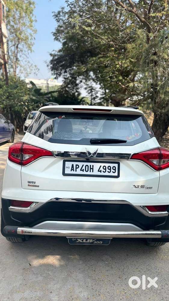 Mahindra Xuv300 2023 Diesel 490000 Km Driven