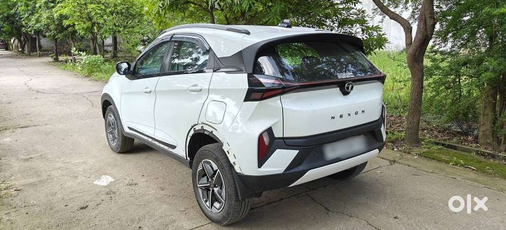 Tata Nexon Creative Plus S 1.2 Revotron Petrol 6 Mt, 2023, Petrol