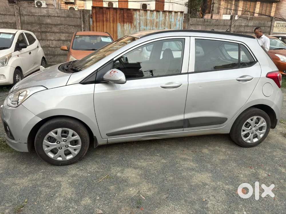 Hyundai Grand I10 2016 Petrol 23000 Km Driven