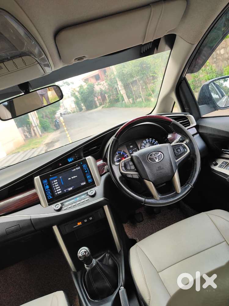 Toyota Innova Crysta 2.4 V, 2017, Diesel