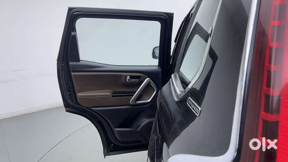 Mahindra Scorpio N Z8 Petrol At 7 Str, 2024, Petrol