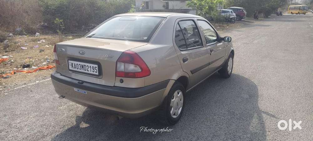 Ford Ikon 1.4 Zxi, 2004, Petrol
