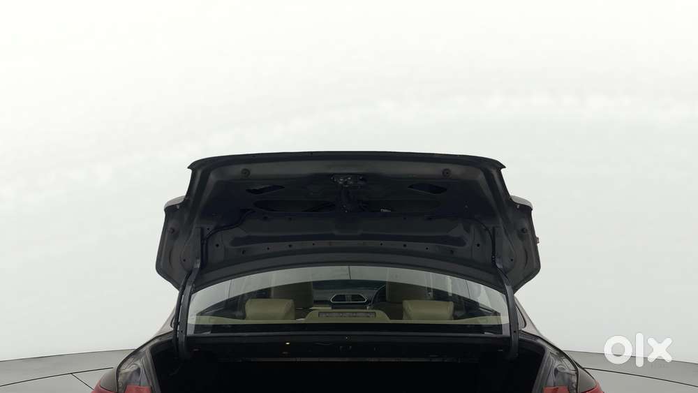 Maruti Suzuki Swift Dzire Amt Vxi, 2019, Petrol