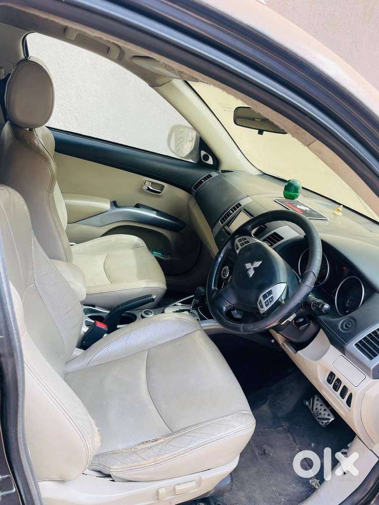 Mitsubshi_outlander Car Is For Sale