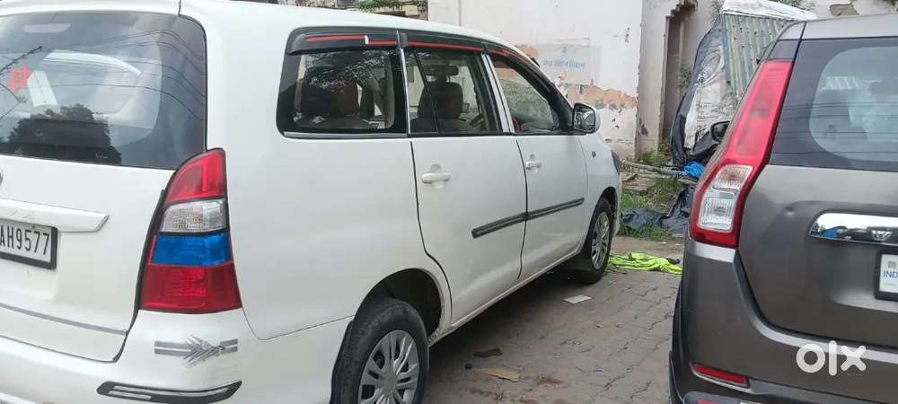 Toyota Innova G4 डीज़ल 2013 7 Str