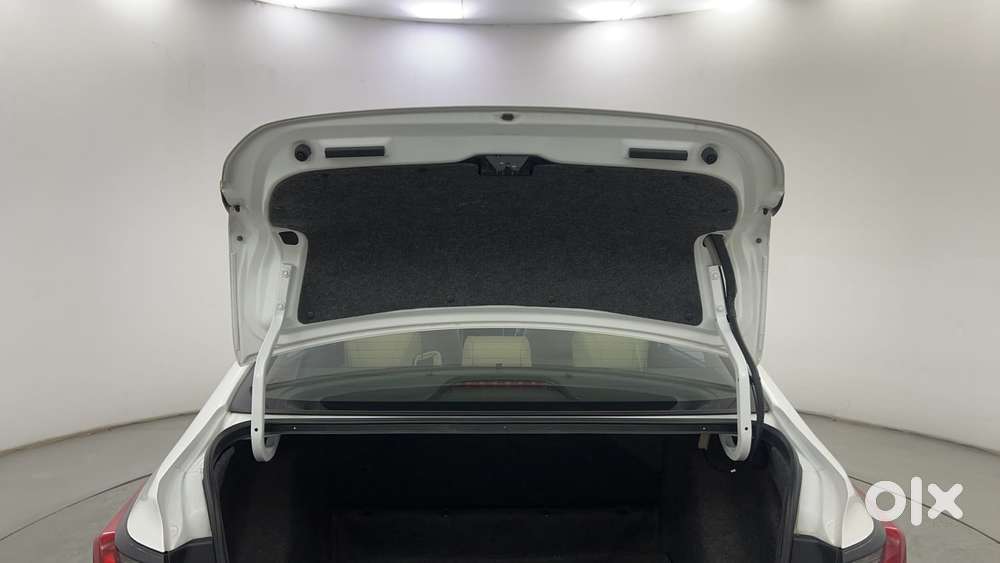 Honda City 1.5 Zx I-vtec Mt, 2023, Petrol