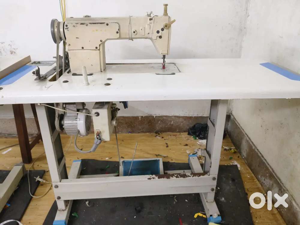 Lock machine overlock machine