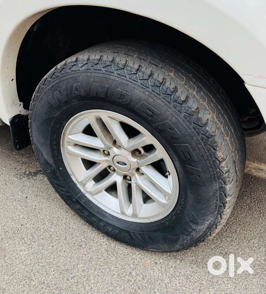 Ford Endeavour 2.5 4x2 Mt, 2012, Diesel