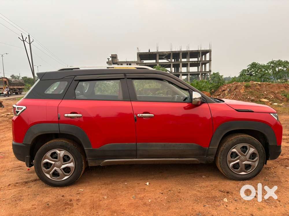 Maruti Brezza Vxi Smart Hybrid