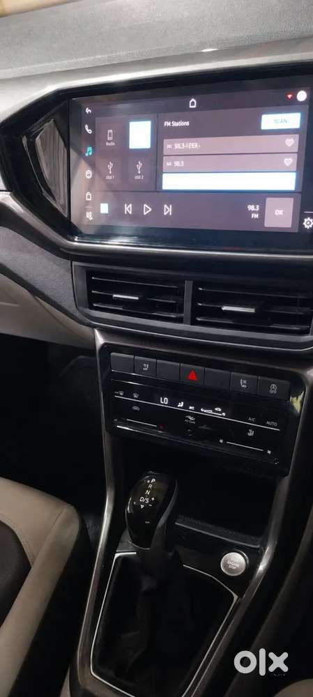 Volkswagen Taigun 1.0 Tsi Topline At, 2023, Petrol