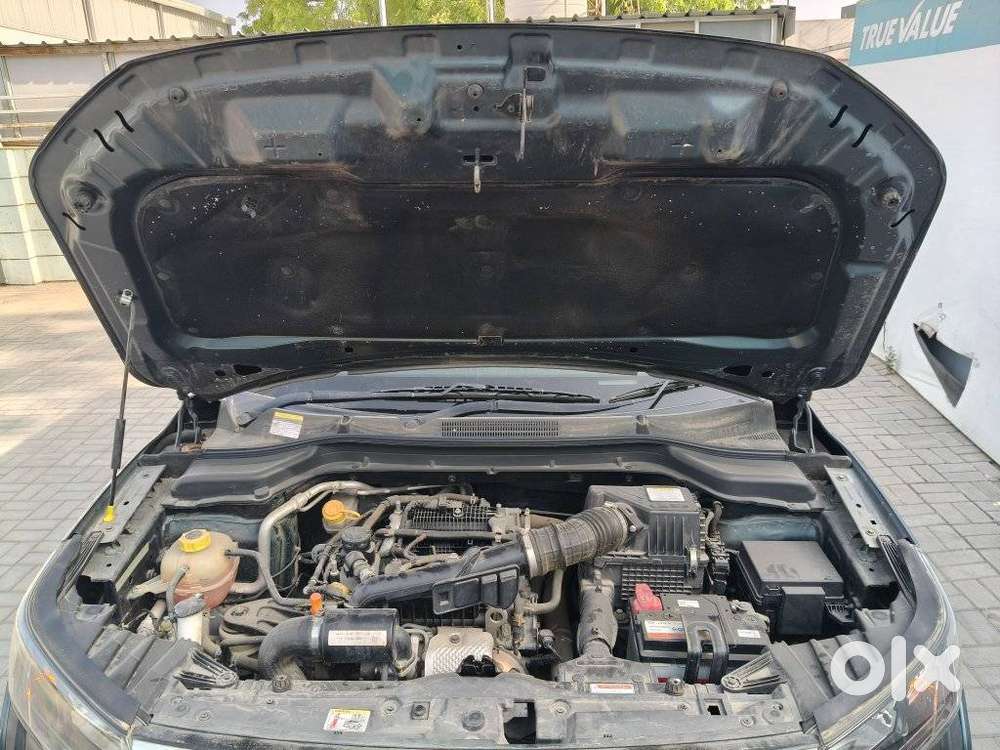 Mahindra Xuv300 W4, 2022, Petrol
