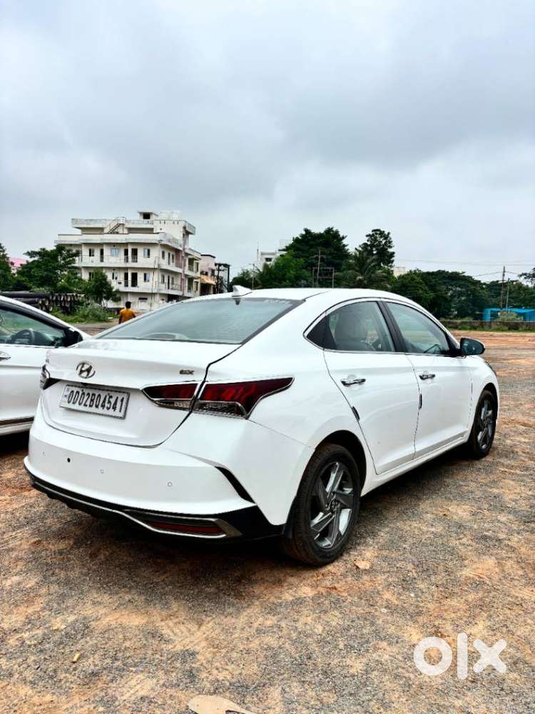 Hyundai Verna 1.5 Mpi Mt Sx (o), 2021, Petrol