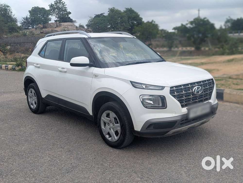 Hyundai Venue S Mt 2022 Petrol