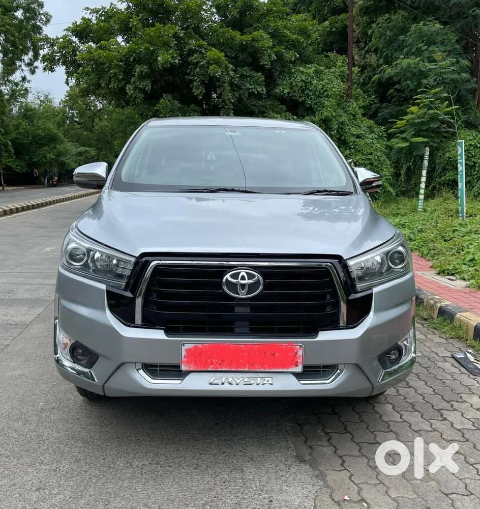 Toyota Innova Crysta 2.8 Zx At 7 Seater, 2016, Diesel