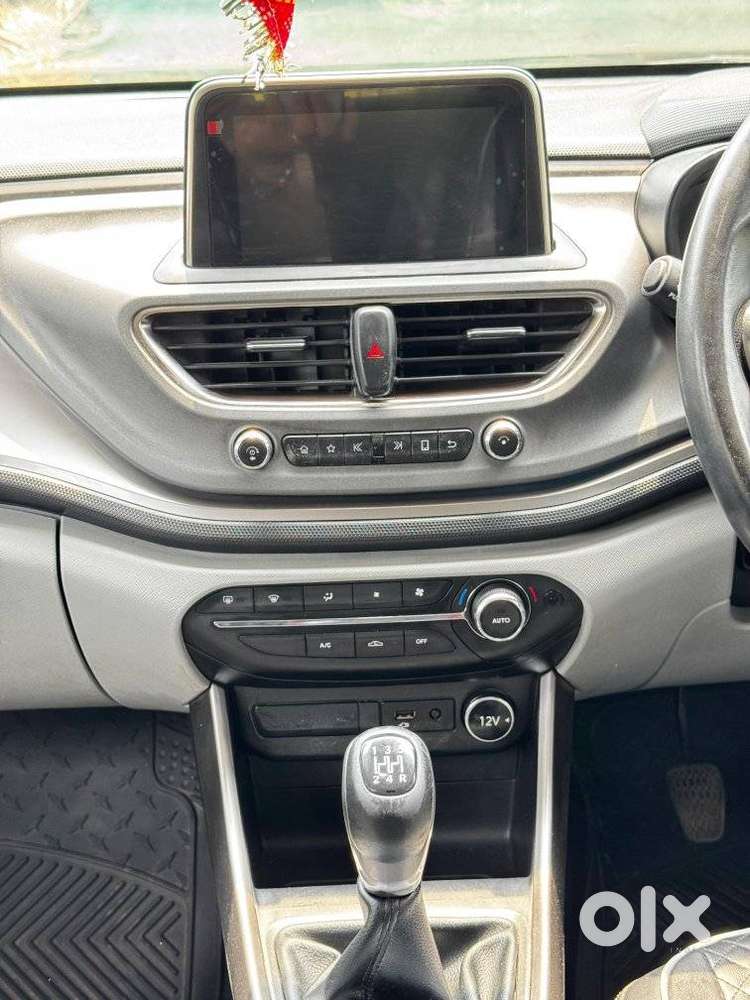 Tata Altroz Xz, 2020, Petrol