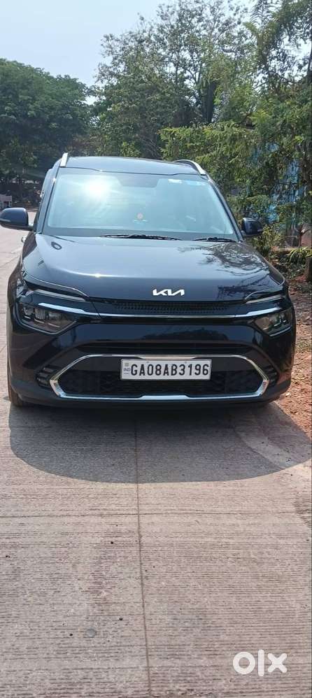 Automatic, 7 Passengers,petrol, 8 Inch Touch Screen, Parking Sensors,