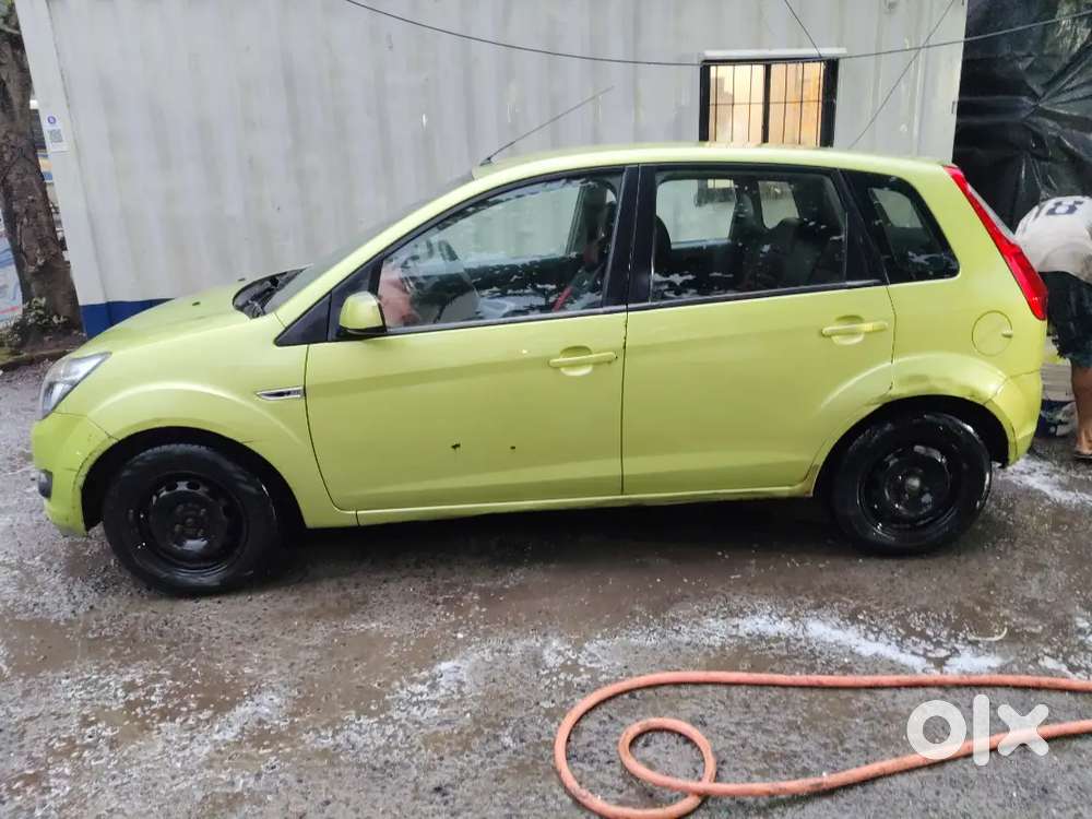 Ford Figo Petrol Exi 2010