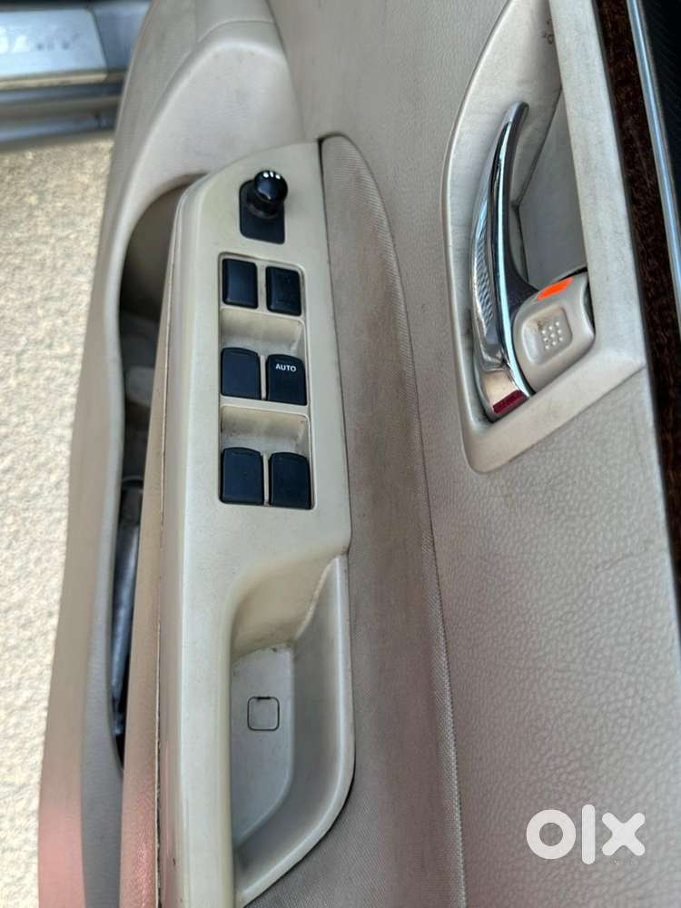 Maruti Suzuki Swift Dzire 1.2 Vxi Bsiv, 2014, Petrol