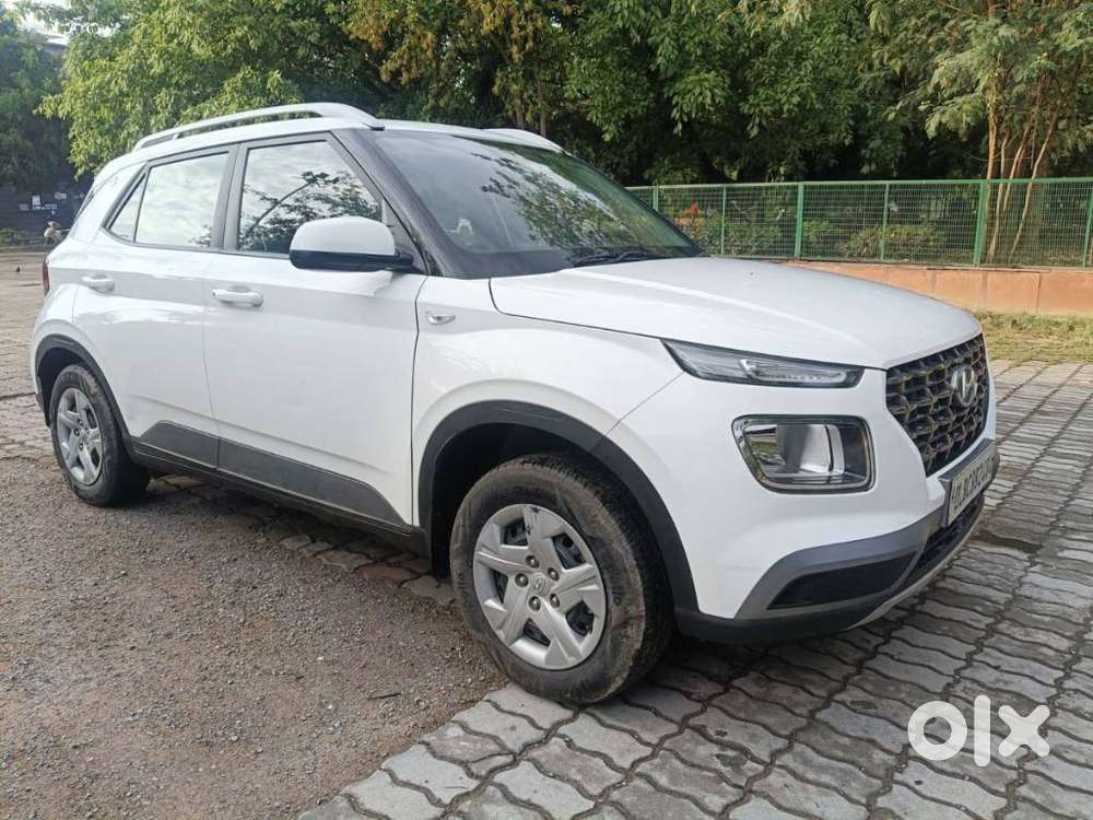 Hyundai Venue 1.2 S (o), 2021, Cng & Hybrids