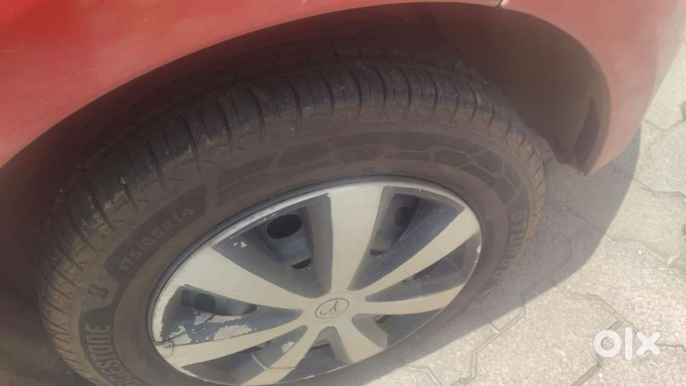 Tata Tiago 1.2 Revotron Xt (o), 2017, Petrol