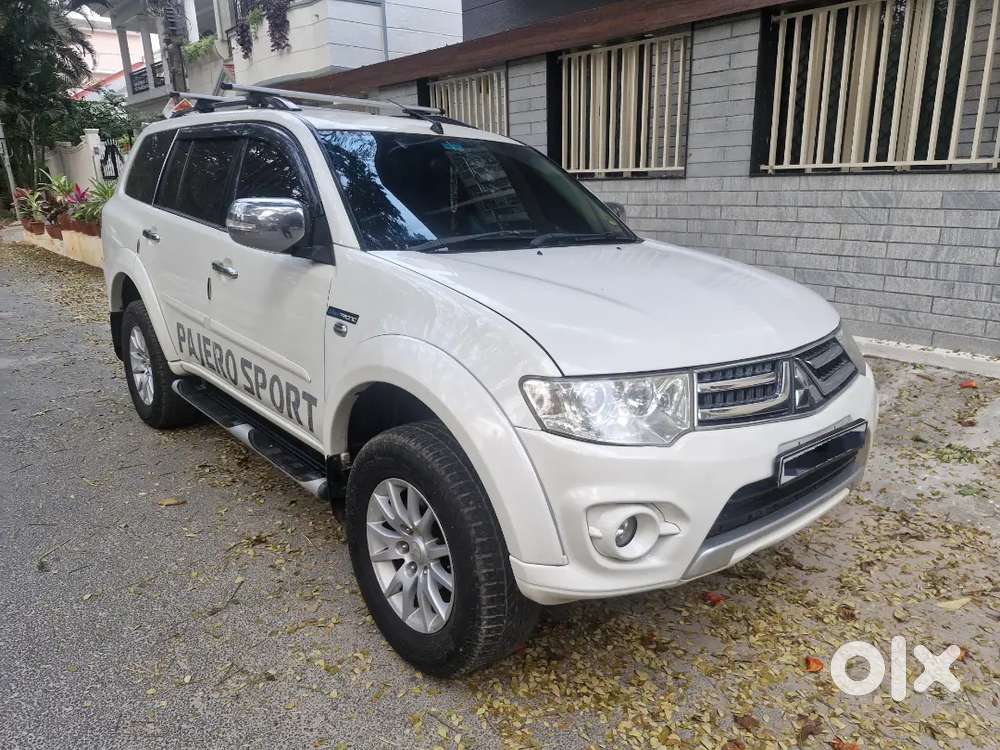 Mitsubishi Pajero Sport 2015