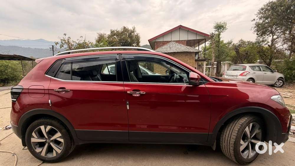 Well Maintained And Fully Loaded Car New Tyres Installed Just Now