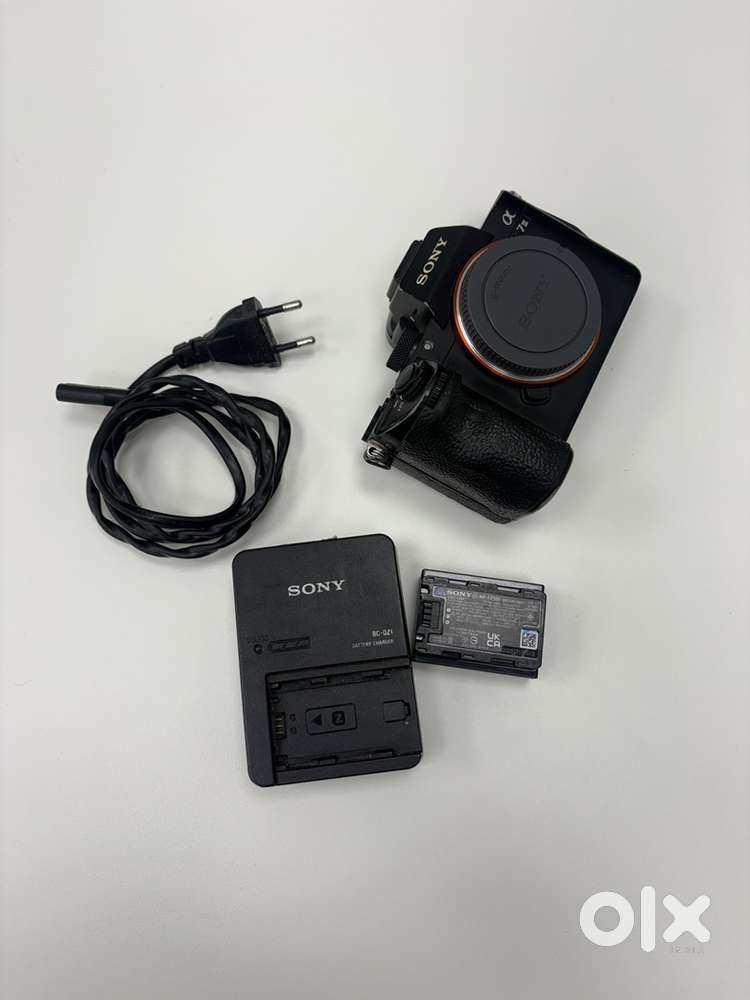 Sony A73 Camera 24 megapixels mirror less