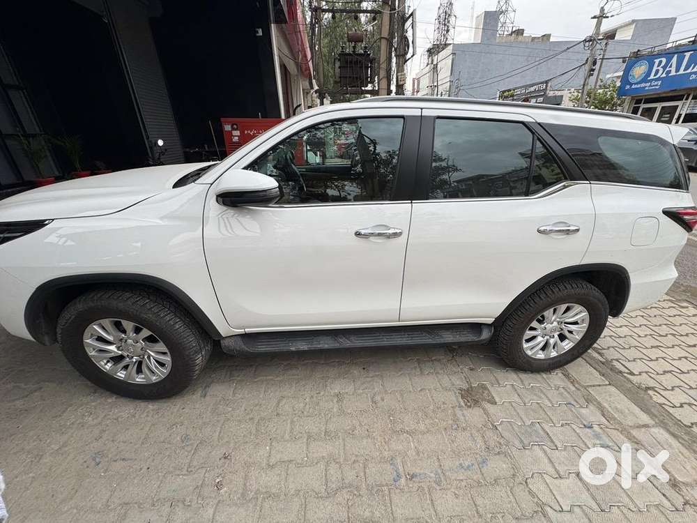Toyota Fortuner 2024 Diesel Well Maintained