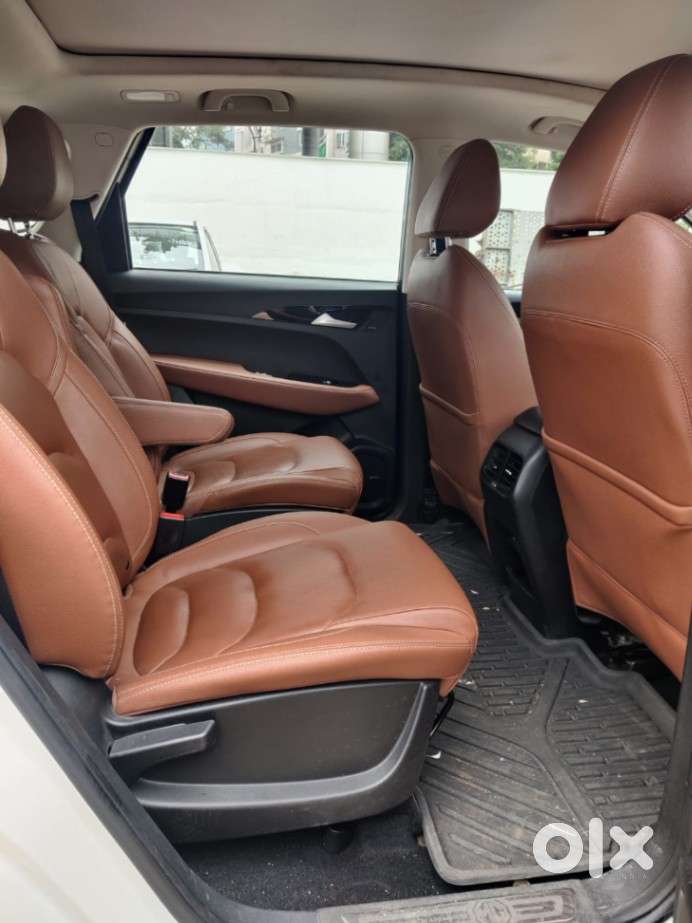 Mg Hector Plus 1.5 Sharp Turbo Cvt 6 Str, 2022, Petrol