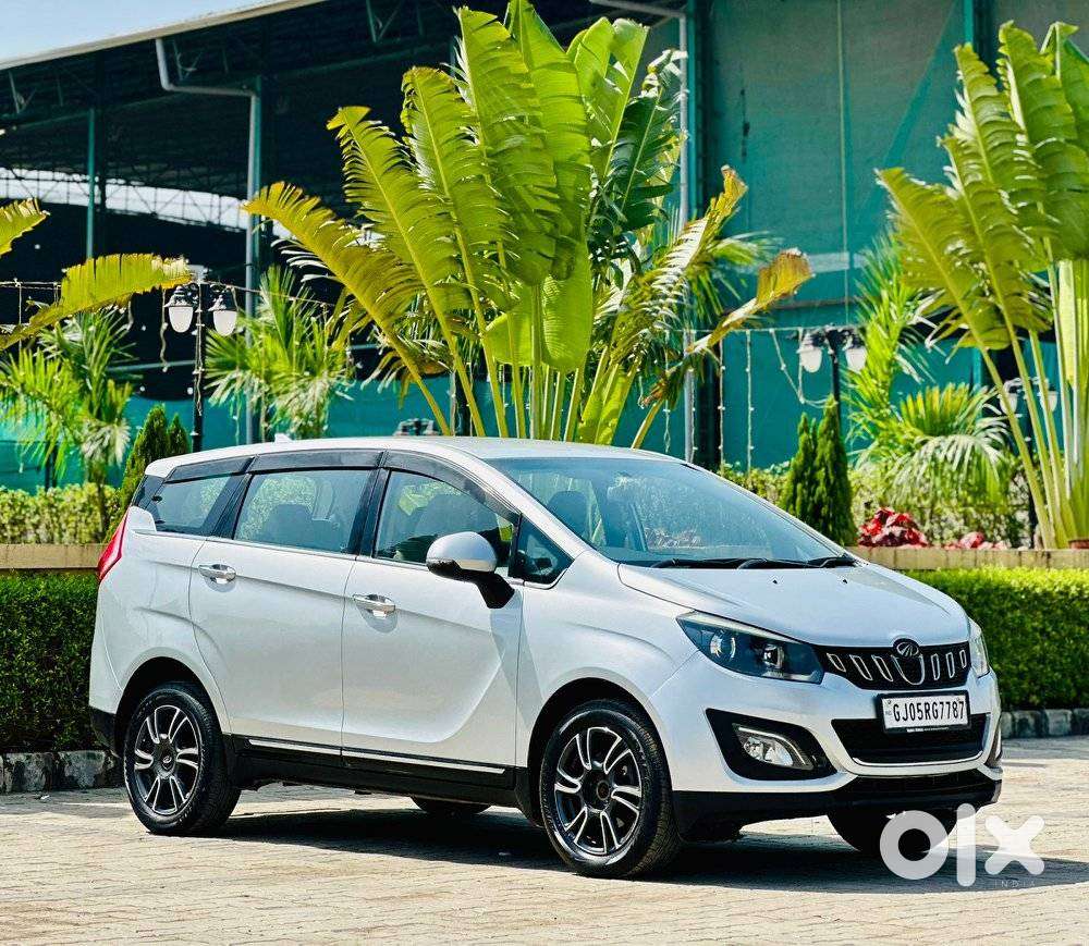 Mahindra Marazzo M8, 2018, Diesel