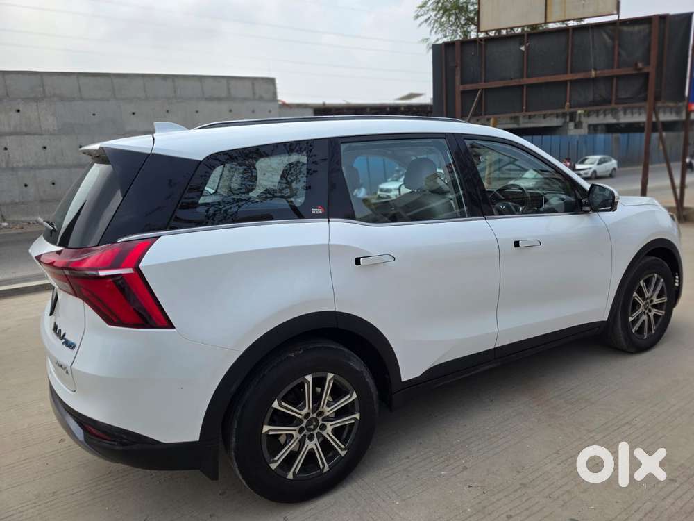 Mahindra Xuv700 2.0 Ax 7 Petrol At Luxury Pack Str, 2023, Petrol