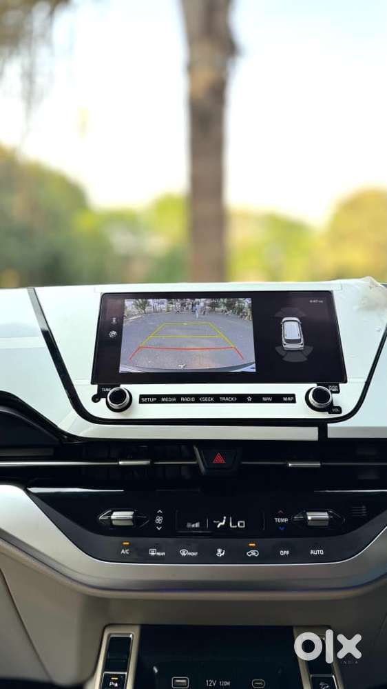 Kia Carens Luxury (o)1.5 Diesel At 7 Str, 2023, Diesel