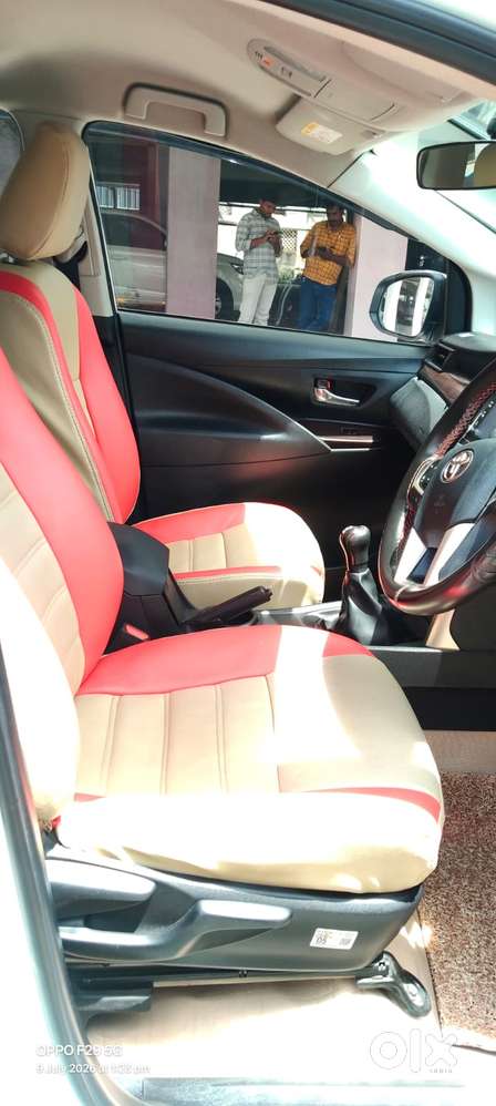 Toyota Innova Crysta 2.4 G Plus Mt 8 Str, 2025, Diesel