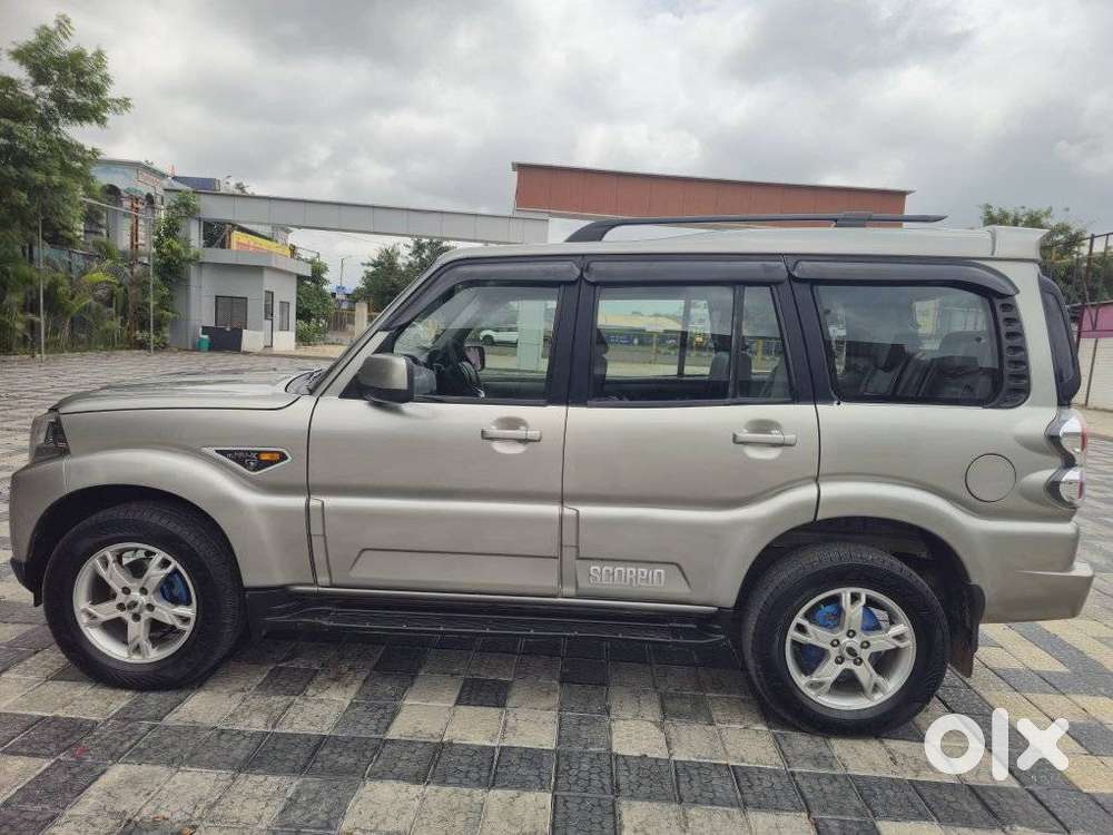 Mahindra Scorpio S10, 2014, Diesel