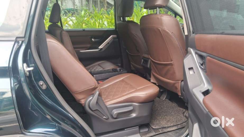 Toyota Innova Hycross 7s Option, 2025, Petrol