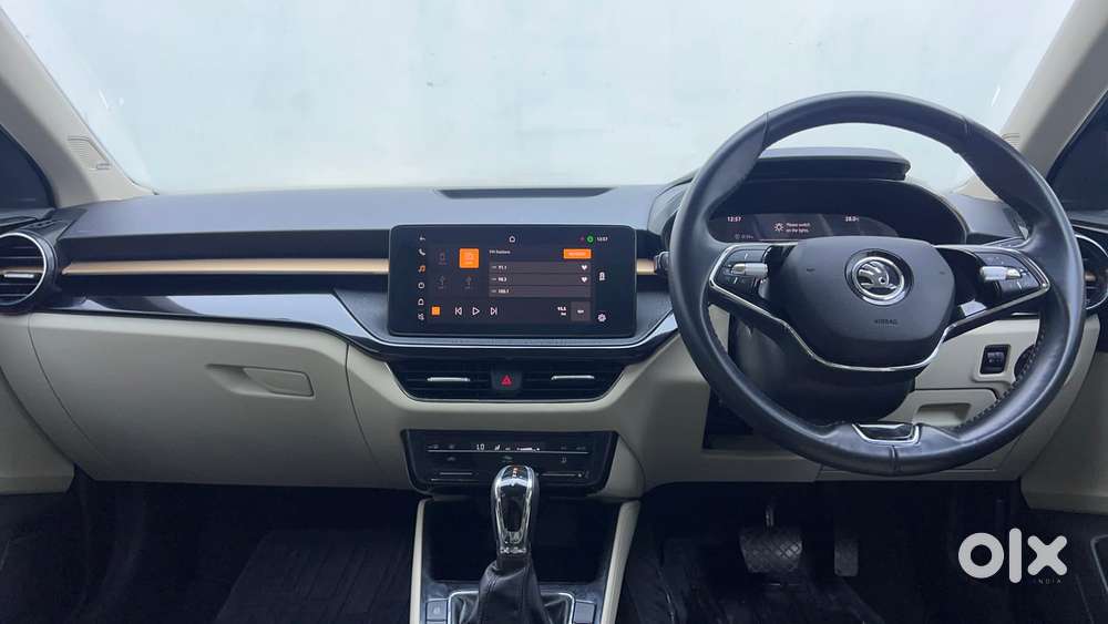 Skoda Slavia Style 1.0l Tsi At, 2022, Petrol