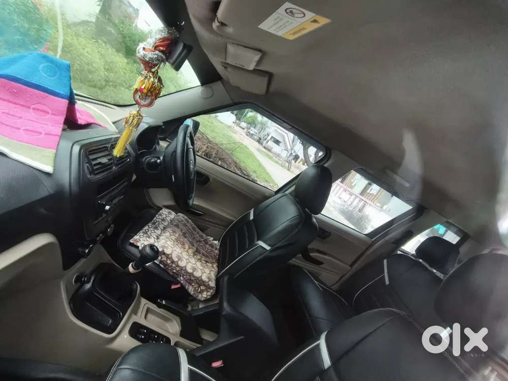 Mahindra Tuv 300 Plus 2018