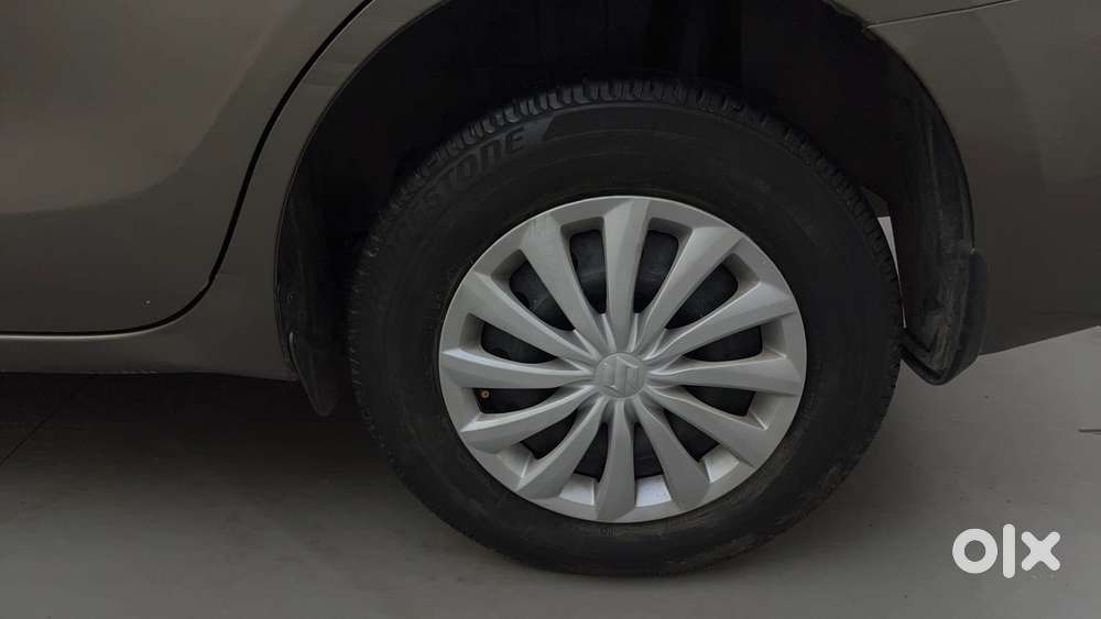 Maruti Suzuki Dzire Vdi Amt, 2017, Diesel