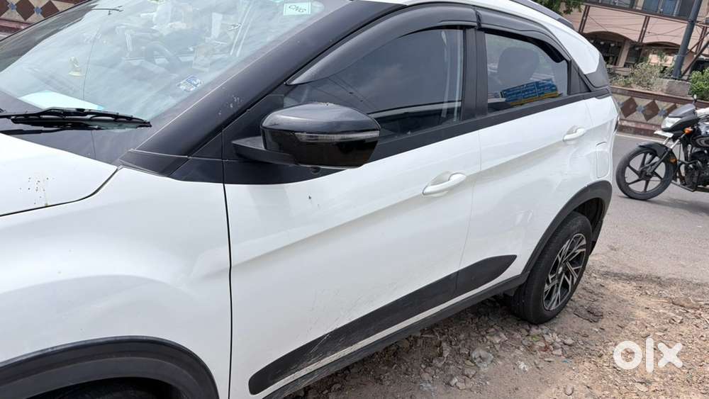 Tata Nexon Pure 2025