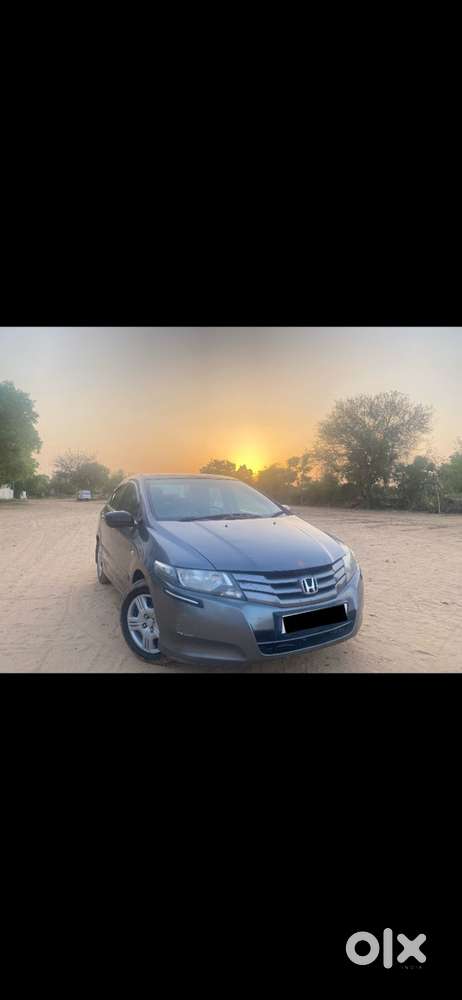 Honda City 2011 Petrol Well Maintained , Great Condition .