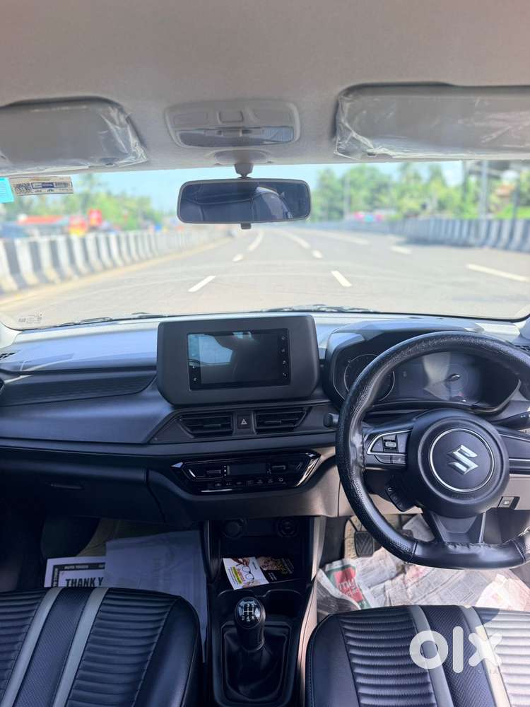 Maruti Suzuki Swift Vxi, 2025, Petrol
