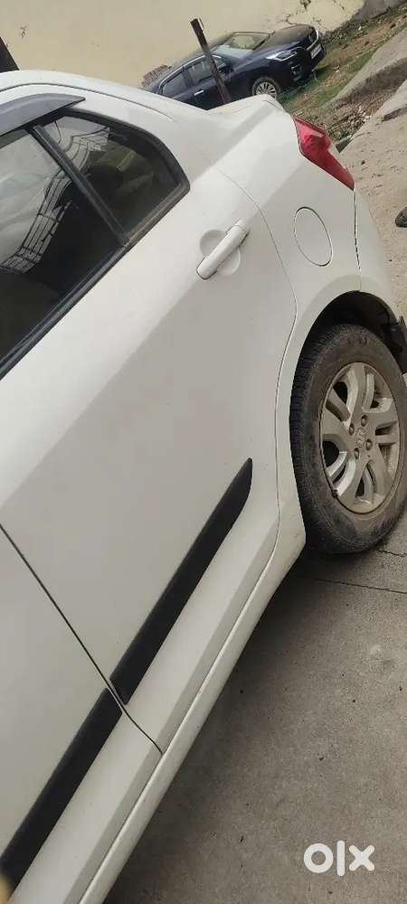 Maruti Suzuki Dzire Zxi 2014