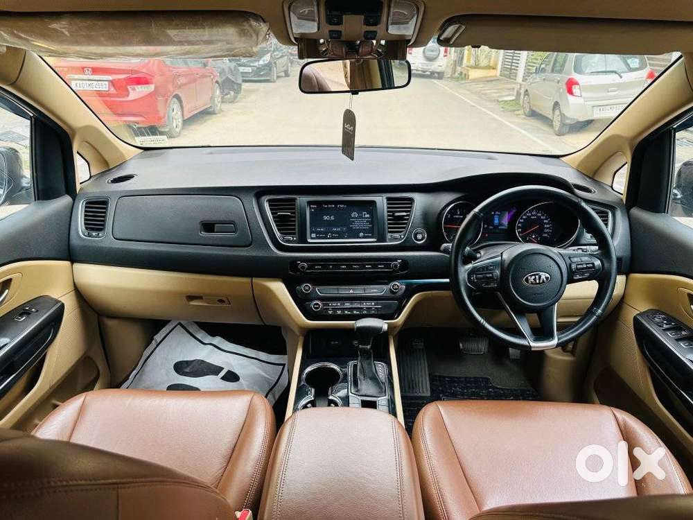 Kia Carnival Premium, 2020, Diesel