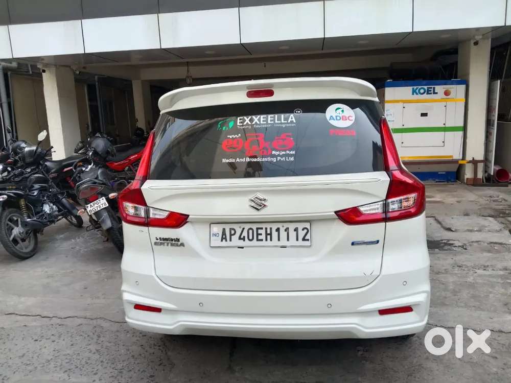 Maruti Suzuki Ertiga 2024 Petrol Manual