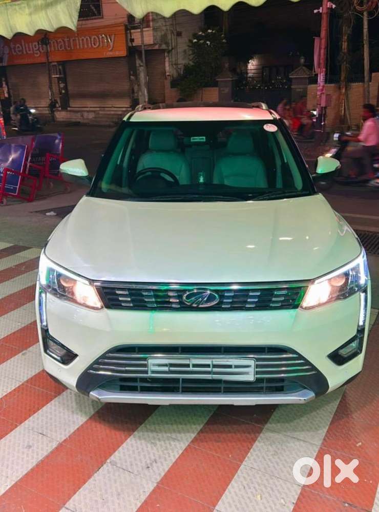 Xuv300 Lady Driven Car Neat & In Good Condition