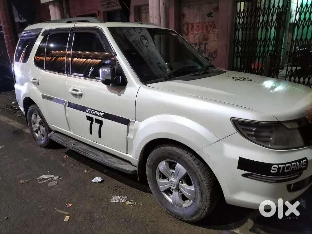 Tata Safari Storme 2017 Power Window Child Ac Tyre Well Condition.