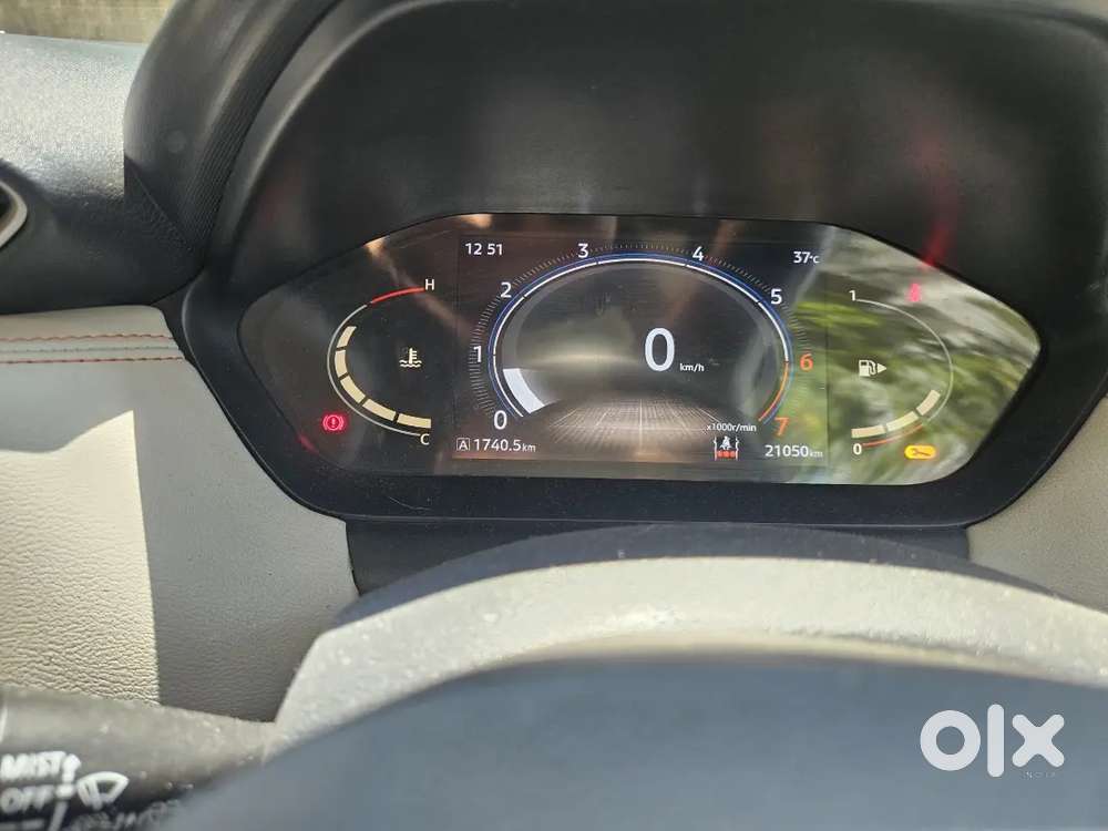 Nissan Magnite 2025petrol Well Maintained