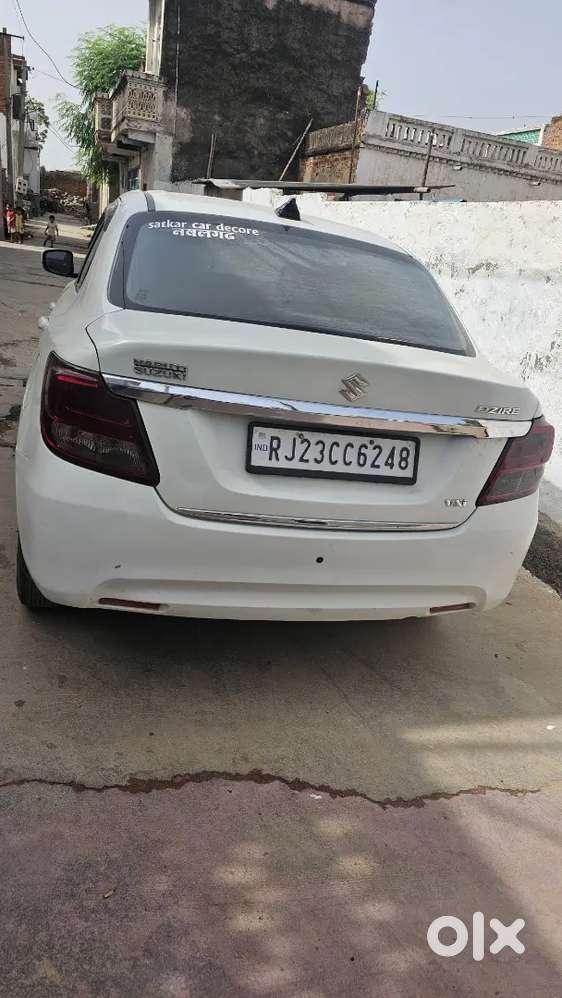 Maruti Suzuki Swift Dzire 2017 Petrol 76500 Km Driven