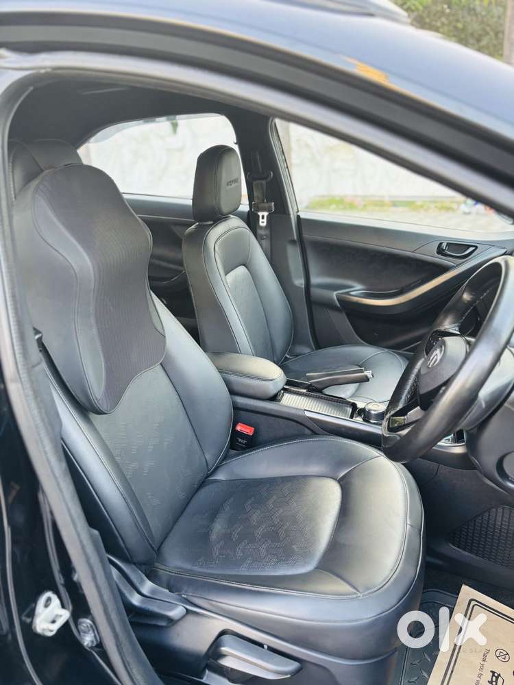 Tata Nexon Ev Xz Plus Dark Edition, 2022, Electric