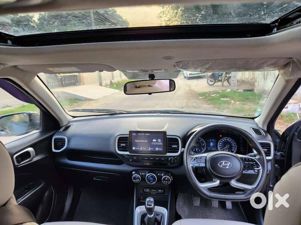 Hyundai Venue Sx Dual Tone, 2022, Diesel